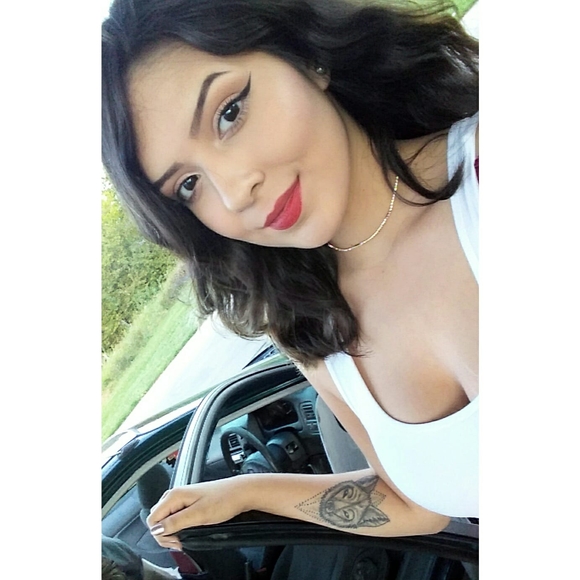 Meet your Posher, Bianca - Picture 1 of 1